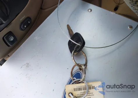 2000 Ford Expedition Eddie Bauer from USA, damaged, VIN 1FMEU17L6YLC06848